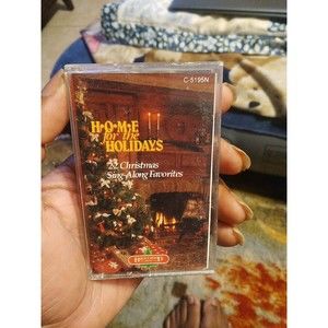 Home for the Holidays : 22 Christmas Sing-along Favorites - Cassette Tape